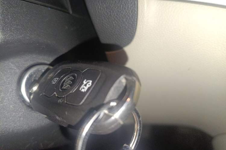Used Buick Verano 2018 Sedan 15S Automatic Leading Model Vehicle Key