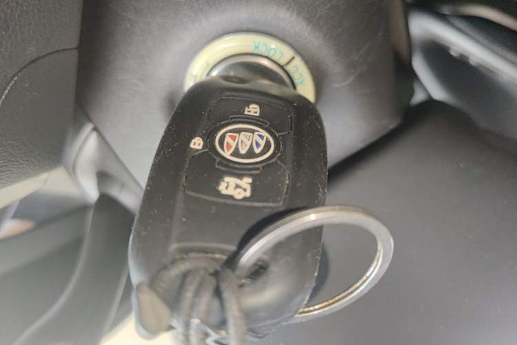 Used Buick Verano 2018 Sedan 20T Dual-Clutch Leading Model Vehicle Key