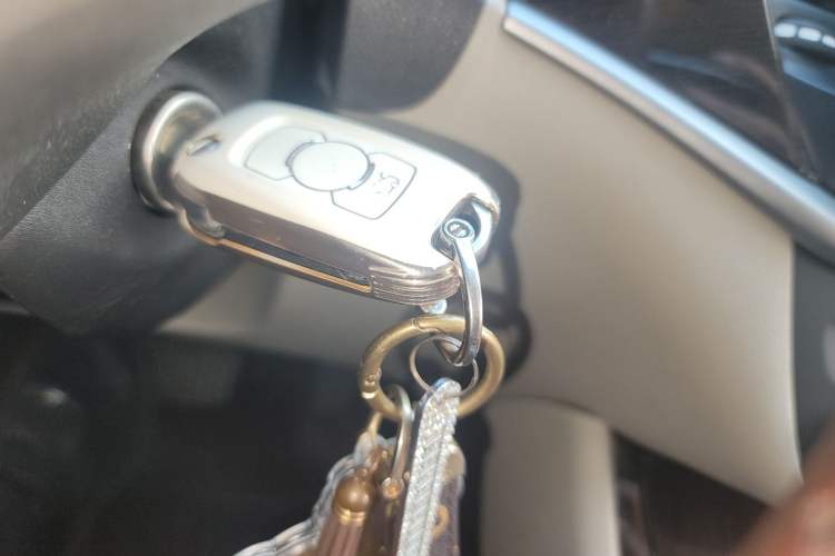 Used Buick Verano 2018 Sedan 15S Automatic Entry Model Vehicle Key