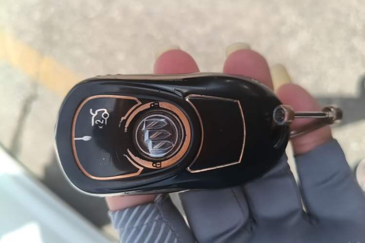 Used Buick Verano 2018 Sedan 20T Dual-Clutch Leading Model Vehicle Key