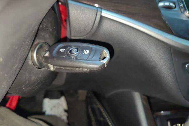 Used Buick Verano 2018 Sedan 20T Dual-Clutch Leading Model Vehicle Key