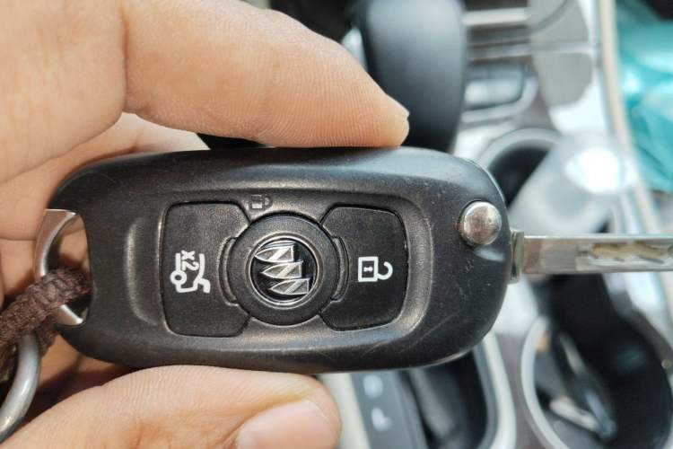 Used Buick Verano 2018 Sedan 15S Automatic Leading Model Vehicle Key