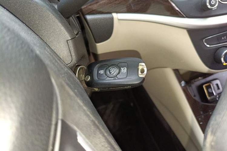 Used Buick Verano 2018 Sedan 15S Automatic Leading Model Vehicle Key