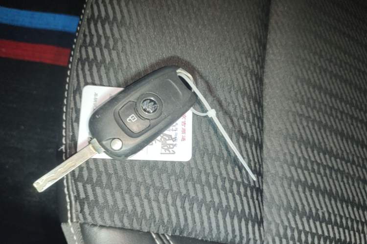 Used Buick Verano 2018 Hatchback 15S Automatic Leading Model Vehicle Key