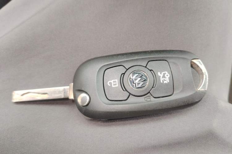 Used Buick Verano 2018 Sedan 15S Automatic Leading Model Vehicle Key