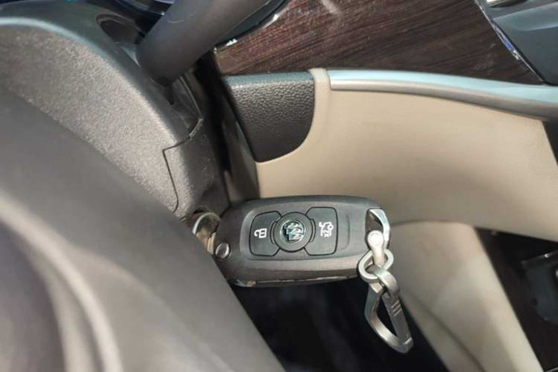 Used Buick Verano 2018 Sedan 15S Automatic Leading Model Vehicle Key
