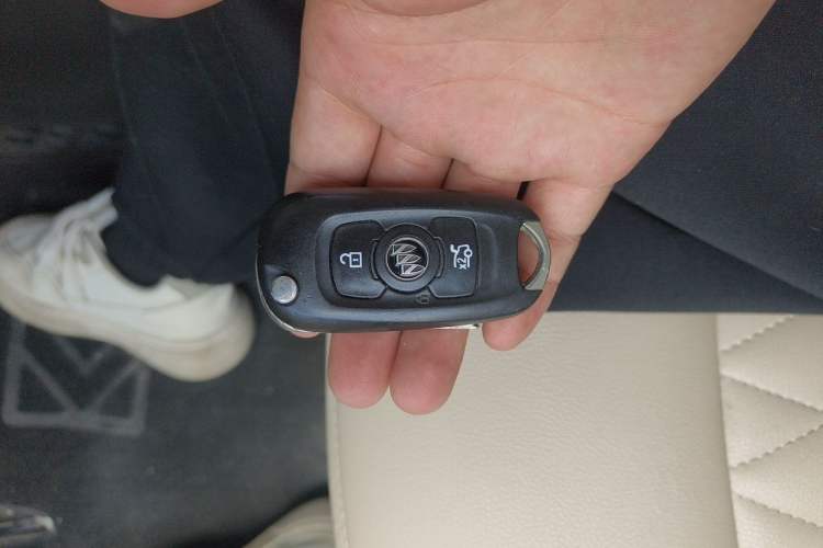 Used Buick Verano 2018 Sedan 15S Automatic Entry Model Vehicle Key