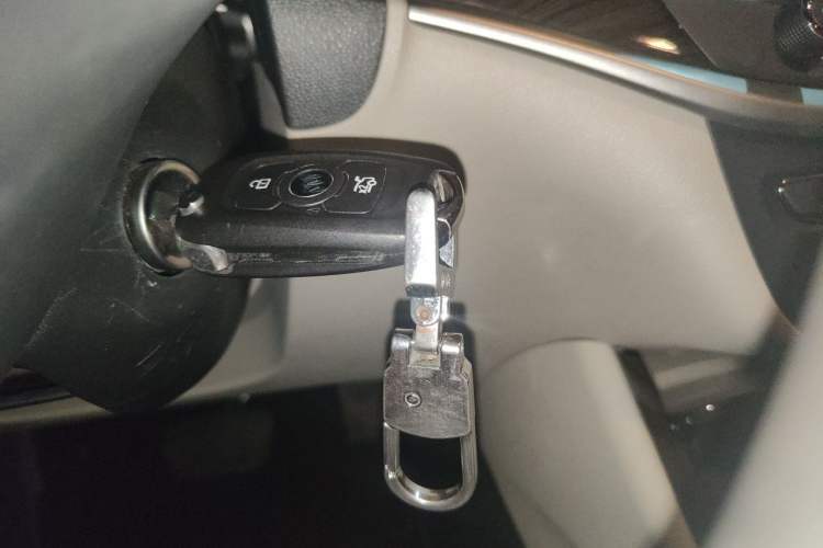 Used Buick Verano 2018 Sedan 15S Automatic Leading Model Vehicle Key