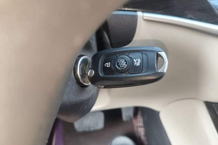 Used Buick Verano 2018 Sedan 15S Automatic Leading Model Vehicle Key