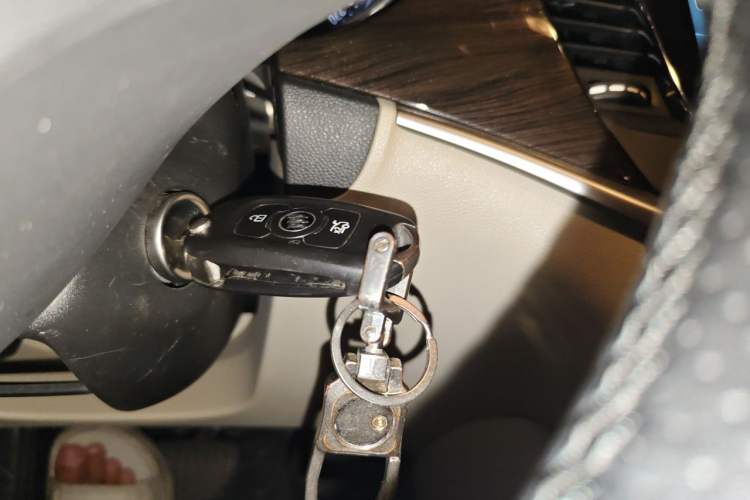 Used Buick Verano 2018 Sedan 15S Automatic Leading Model Vehicle Key