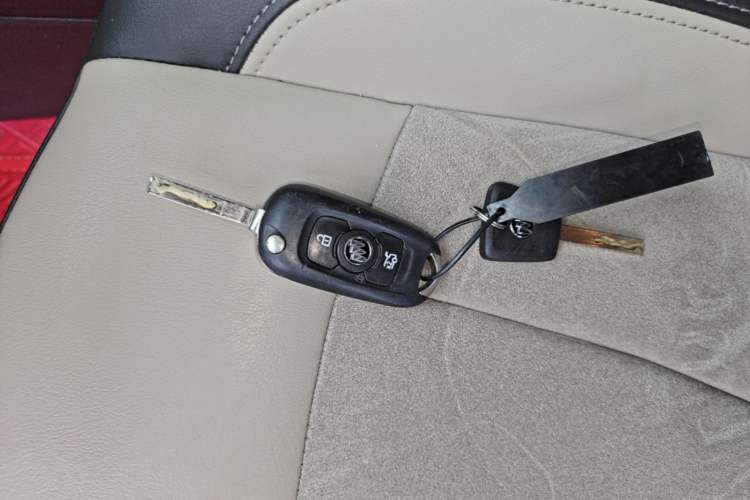 Used Buick Verano 2018 Sedan 15S Automatic Leading Model Vehicle Key