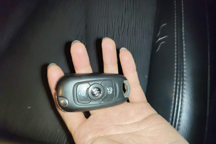 Used Buick Verano 2018 Sedan 20T Dual-Clutch Leading Model Vehicle Key