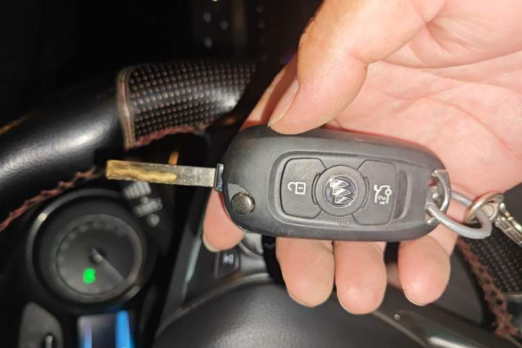 Used Buick Verano 2018 Sedan 15S Automatic Leading Model Vehicle Key