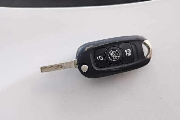 Used Buick Verano 2018 Sedan 15S Automatic Leading Model Vehicle Key