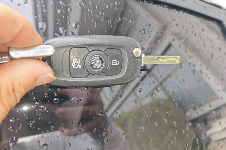 Used Buick Verano 2018 Sedan 15S Automatic Leading Model Vehicle Key