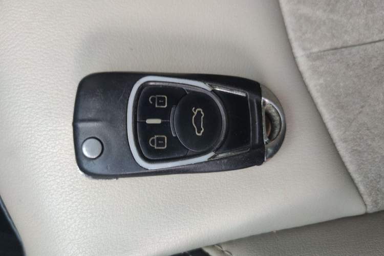 Used Buick Verano 2018 Sedan 15S Automatic Leading Model Vehicle Key