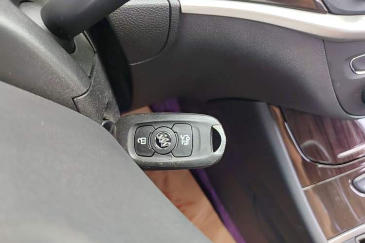 Used Buick Verano 2018 Sedan 20T Dual-Clutch Leading Model Vehicle Key