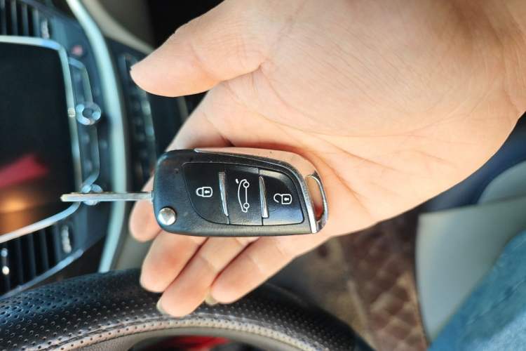 Used Buick Verano 2018 Sedan 15S Automatic Leading Model Vehicle Key