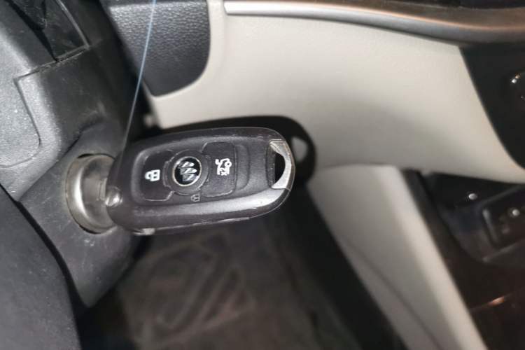 Used Buick Verano 2018 Sedan 15S Automatic Leading Model Vehicle Key