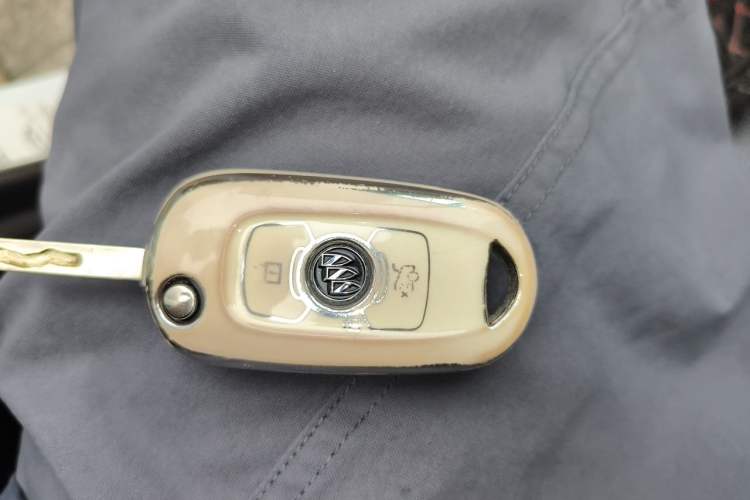 Used Buick Verano 2018 Sedan 15S Automatic Leading Model Vehicle Key