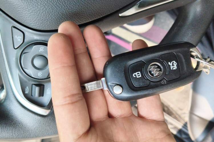 Used Buick Verano 2018 Sedan 20T Dual-Clutch Elite Model Vehicle Key
