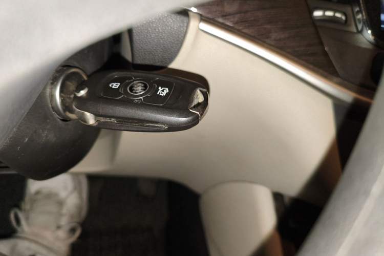 Used Buick Verano 2018 Sedan 15S Automatic Leading Model Vehicle Key