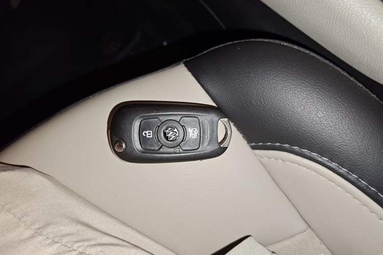 Used Buick Verano 2018 Sedan 15S Automatic Leading Model Vehicle Key