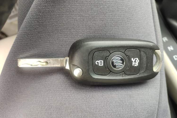 Used Buick Verano 2018 Sedan 15S Automatic Leading Model Vehicle Key