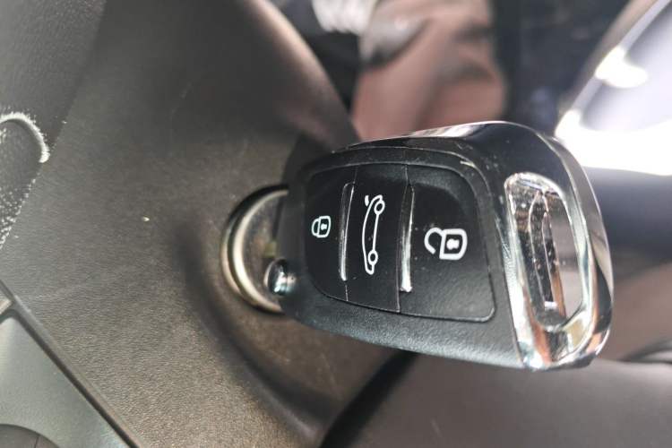 Used Buick Verano 2018 Sedan 15S Automatic Entry Model Vehicle Key