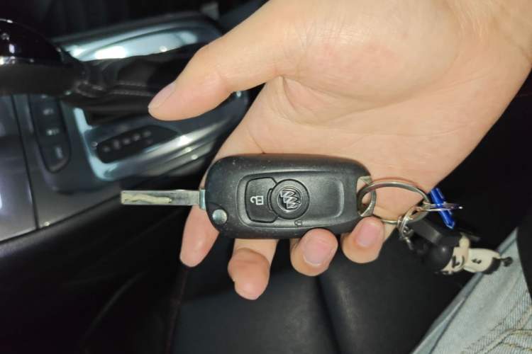 Used Buick Verano 2018 Hatchback 15S Automatic Ambition Model Vehicle Key