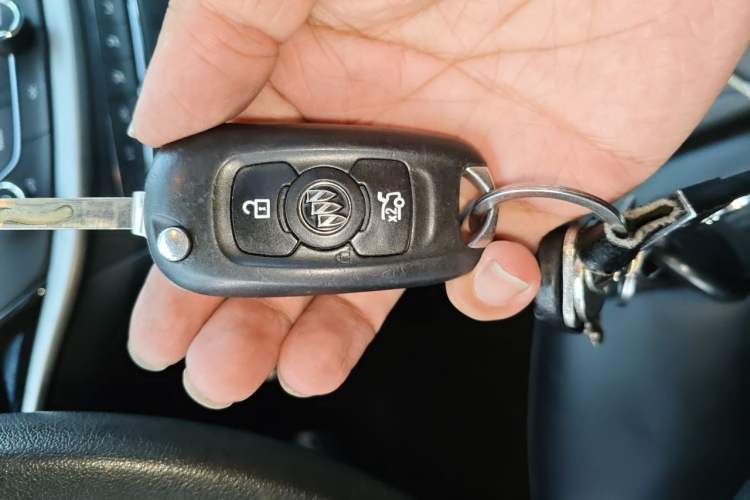 Used Buick Verano 2018 Sedan 20T Dual-Clutch Leading Model Vehicle Key