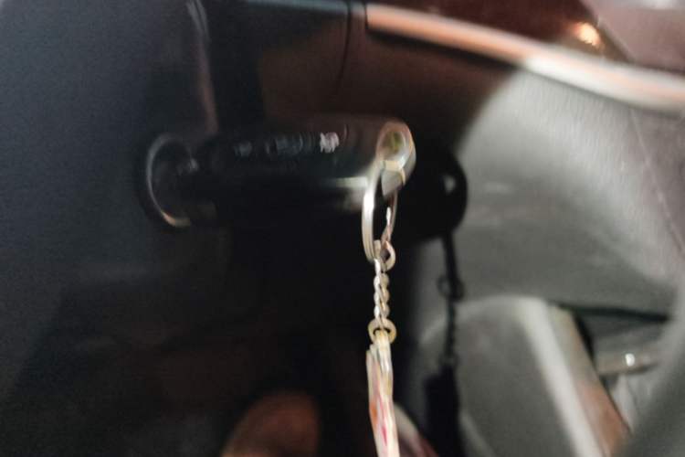 Used Buick Verano 2018 Sedan 20T Dual-Clutch Leading Model Vehicle Key