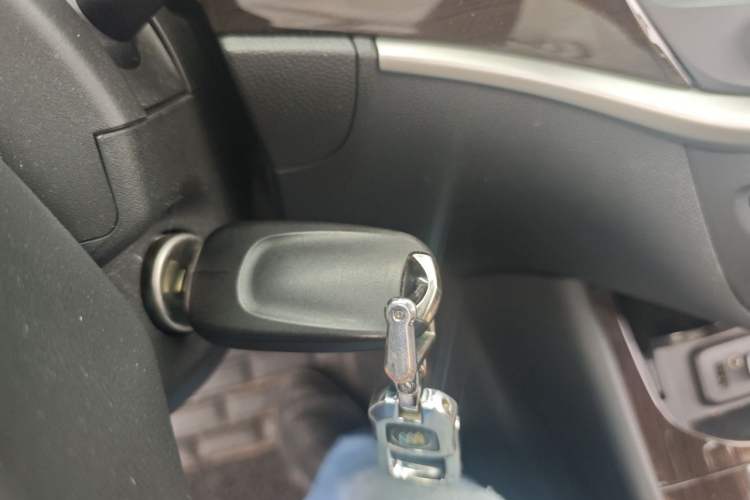 Used Buick Verano 2018 Sedan 20T Dual-Clutch Leading Model Vehicle Key