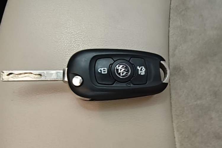 Used Buick Verano 2018 Sedan 15S Automatic Leading Model Vehicle Key