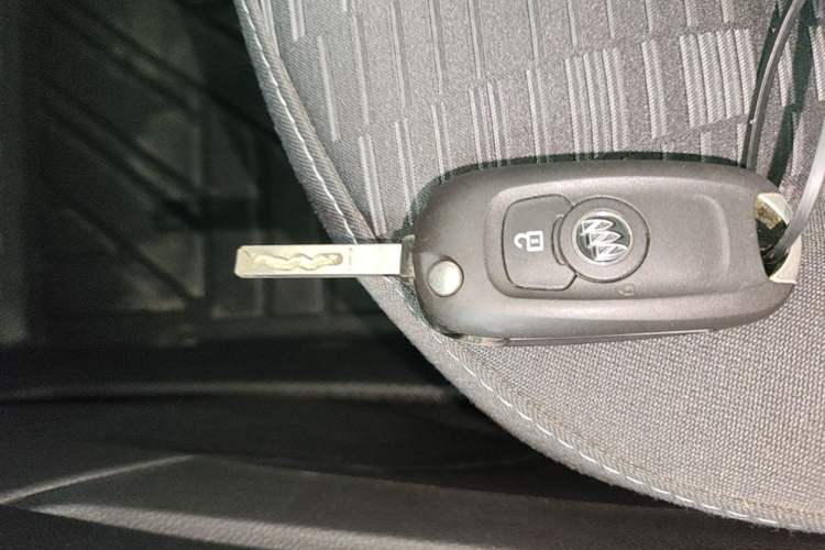 Used Buick Verano 2018 Hatchback 15S Automatic Ambition Model Vehicle Key