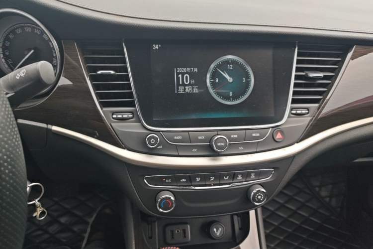 Used Buick Verano 2018 Sedan 20T Dual-Clutch Leading Model Audio And AC Panel