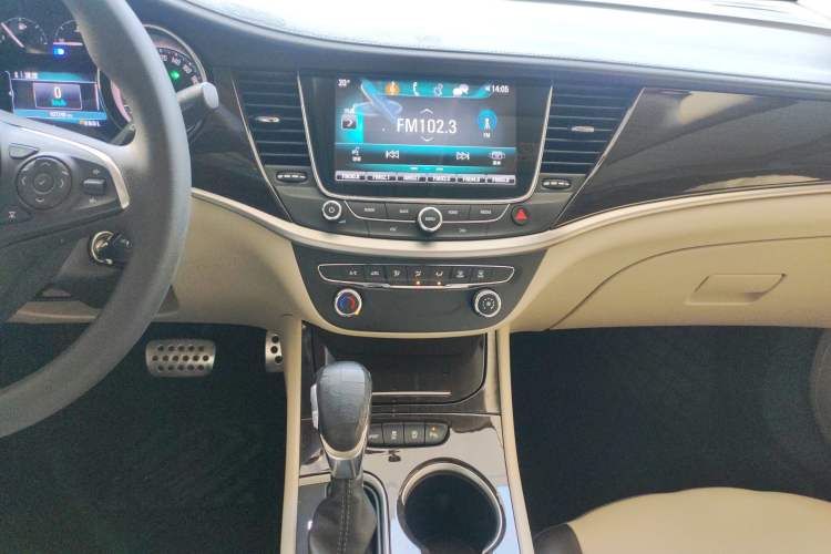 Used Buick Verano 2018 Sedan 15S Automatic Leading Model Audio And AC Panel