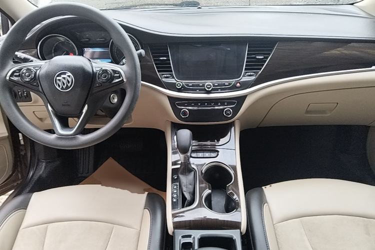 Used Buick Verano 2018 Sedan 15S Automatic Leading Model Center Console