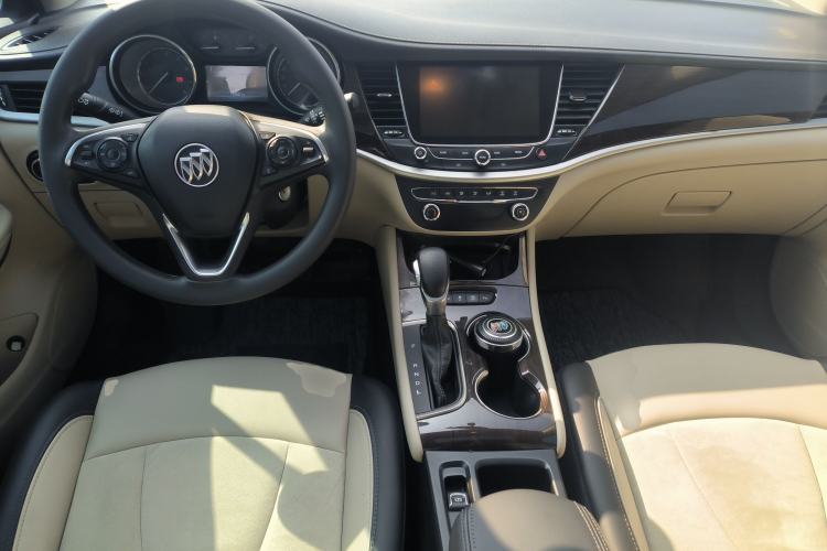 Used Buick Verano 2018 Sedan 15S Automatic Leading Model Center Console