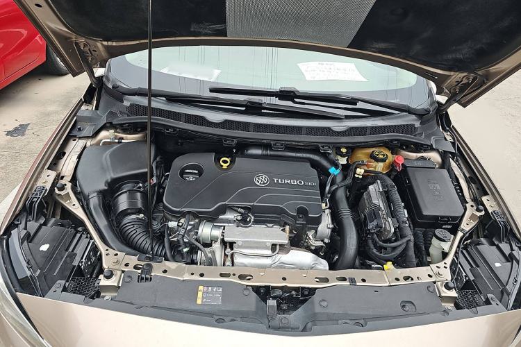 Used Buick Verano 2018 Sedan 20T Dual-Clutch Leading Model Engine Bay