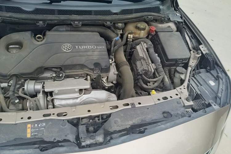 Used Buick Verano 2018 Sedan 20T Dual-Clutch Leading Model Engine Bay Left