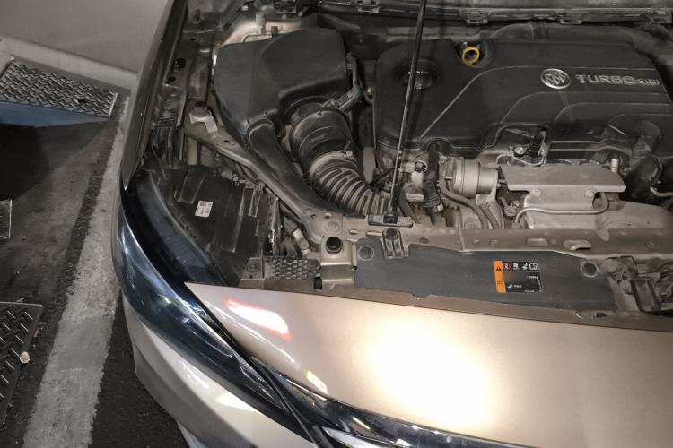 Used Buick Verano 2018 Sedan 20T Dual-Clutch Leading Model Engine Bay Right