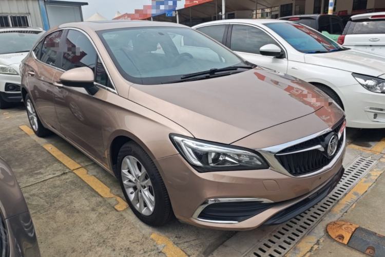 Used Buick Verano 2018 Sedan 20T Dual-Clutch Leading Model Front Right 45 Deg