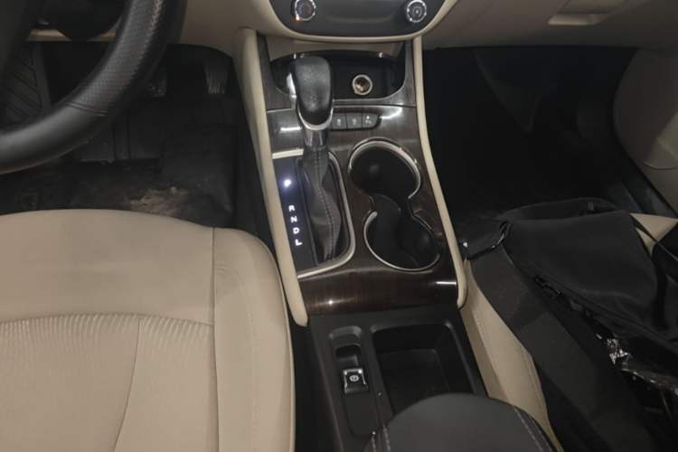 Used Buick Verano 2018 Sedan 15S Automatic Entry Model Gear Lever