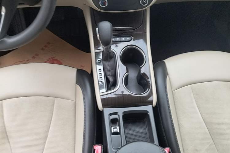 Used Buick Verano 2018 Sedan 15S Automatic Leading Model Gear Lever