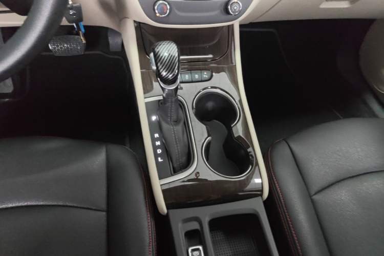 Used Buick Verano 2018 Sedan 15S Automatic Entry Model Gear Lever
