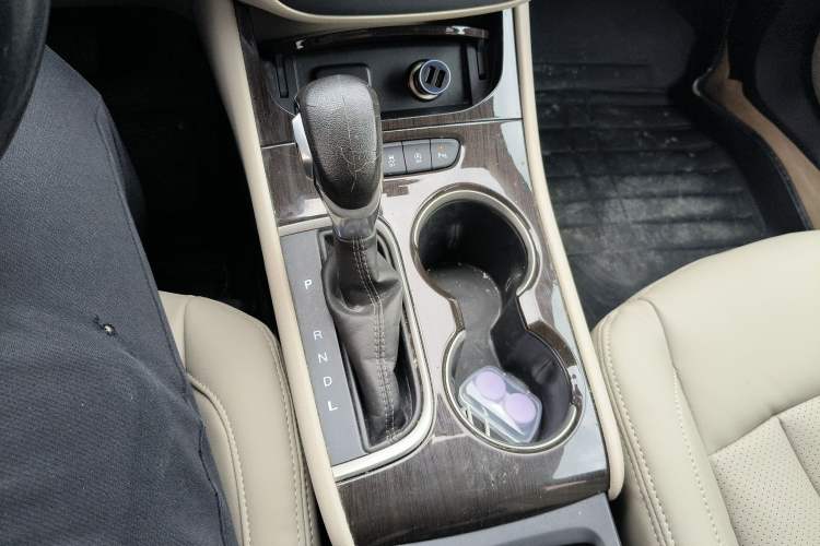 Used Buick Verano 2018 Sedan 15S Automatic Entry Model Gear Lever