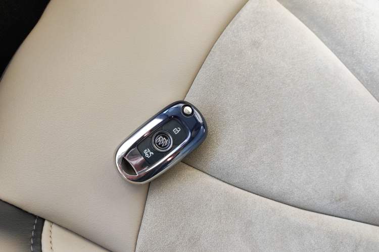 Used Buick Verano 2018 Sedan 15S Automatic Leading Model Interior 1