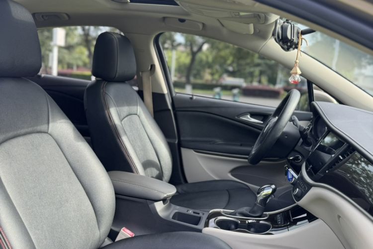Used Buick Verano 2018 Sedan 15S Automatic Entry Model Interior 3