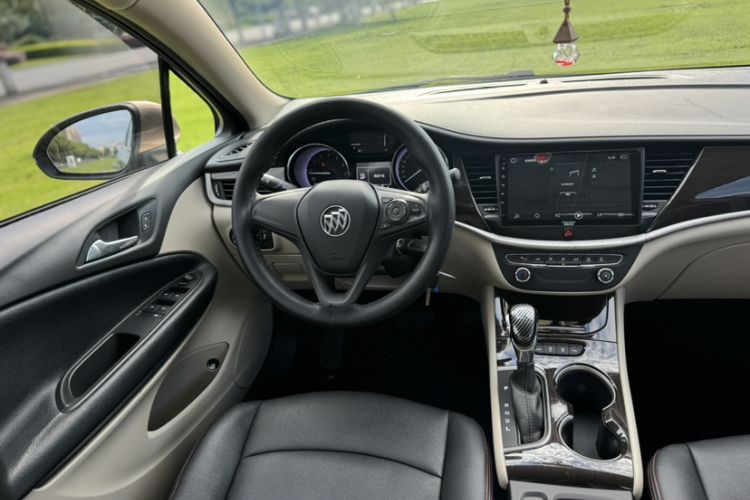 Used Buick Verano 2018 Sedan 15S Automatic Entry Model Interior 4